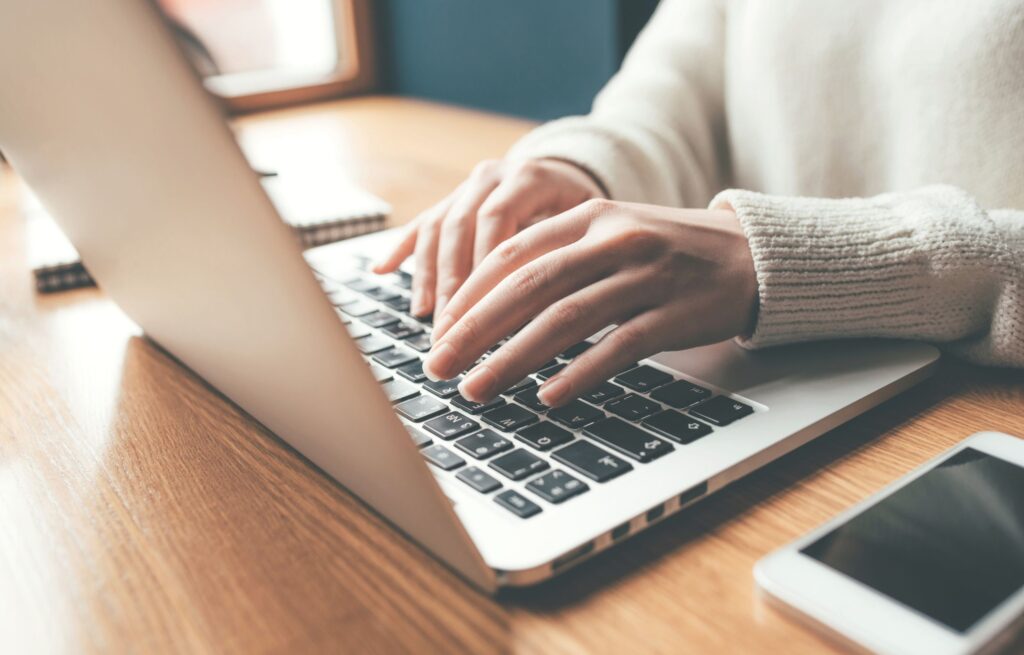 digital declutter digital organizing and productivity tips for busy moms